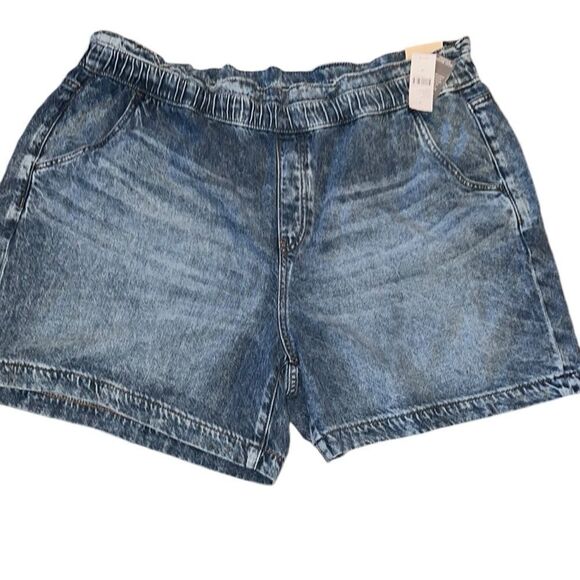 Lane Bryant Midi Denim Shorts Size 18 - Picture 1 of 7